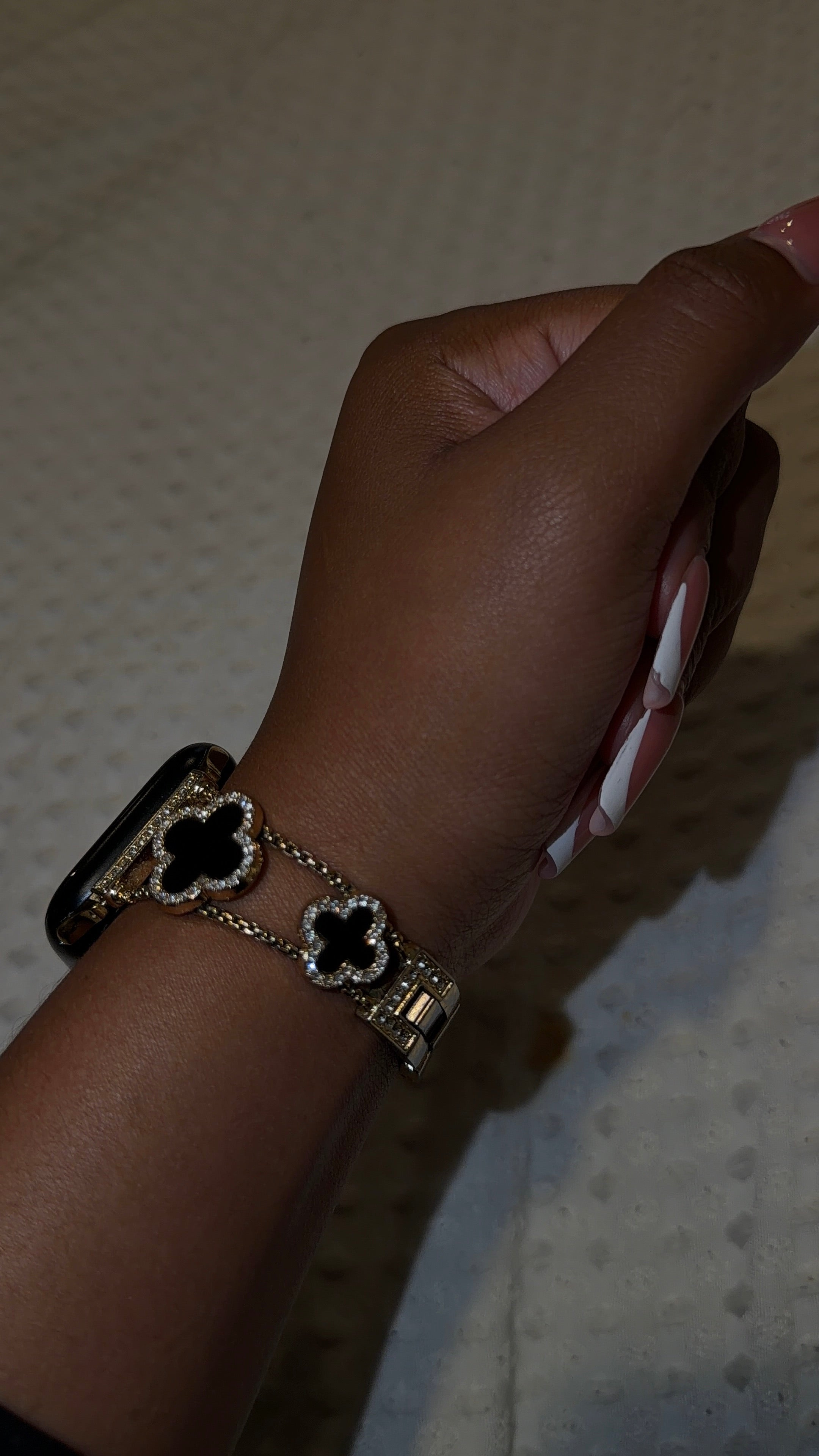 Clove Apple Watch Band