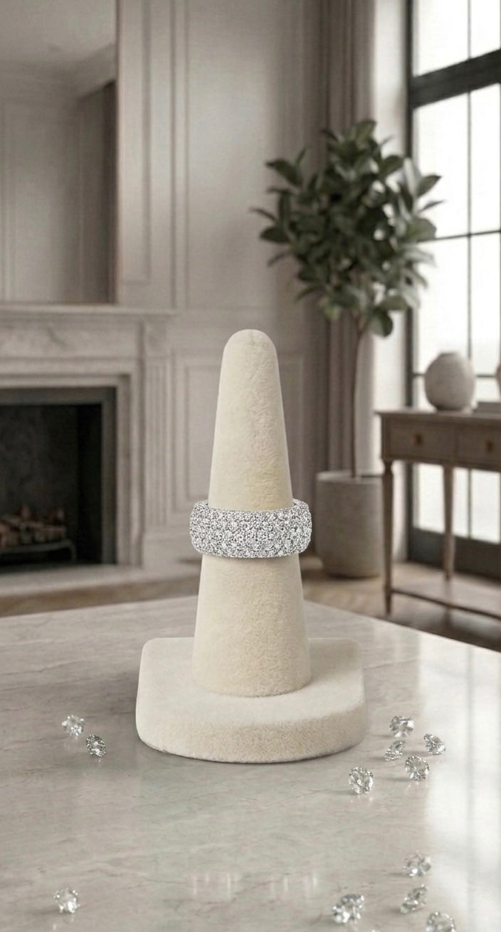 Pompe Diamond Ring
