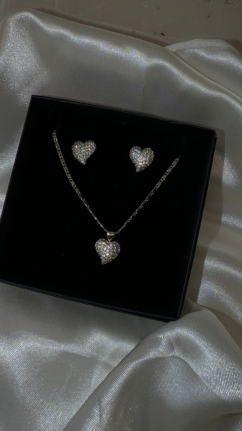 Icy Heart 2 Piece Set